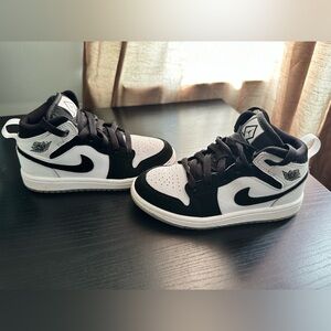 Jordan 1 Mid SE
